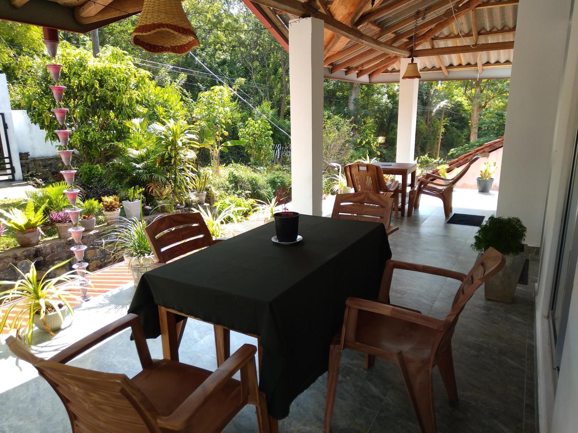 Sandhara Home Stay Tangalle Habitación foto